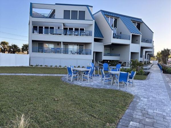 Siesta Key Two Bedroom Perfect Beachfront Retreat