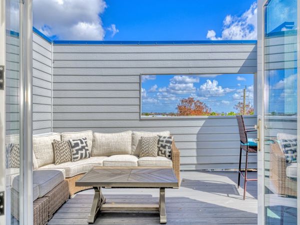 Siesta Key Two Bedroom Perfect Beachfront Retreat