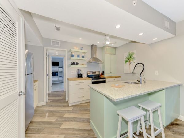 Siesta Key Two Bedroom Perfect Beachfront Retreat