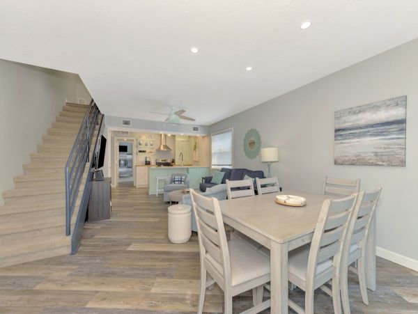 Siesta Key Two Bedroom Perfect Beachfront Retreat