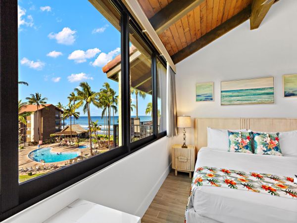 Maui Oceanfront Vacation Rental Luxury 3-Bedroom Condo near Kaanapali Beach