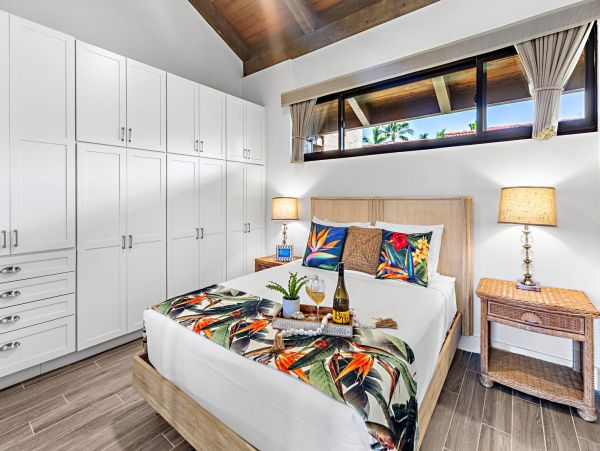Maui Oceanfront Vacation Rental Luxury 3-Bedroom Condo near Kaanapali Beach