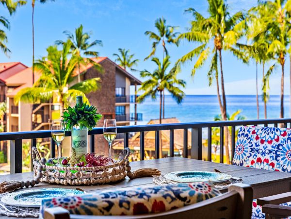 Maui Oceanfront Vacation Rental Luxury 3-Bedroom Condo near Kaanapali Beach