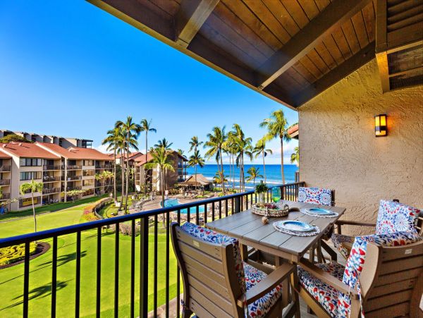 Maui Oceanfront Vacation Rental Luxury 3-Bedroom Condo near Kaanapali Beach