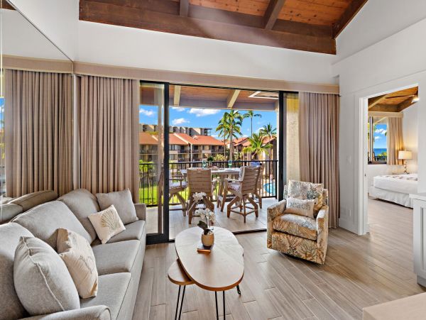 Maui Oceanfront Vacation Rental Luxury 3-Bedroom Condo near Kaanapali Beach