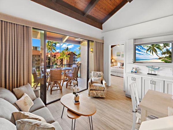 Maui Oceanfront Vacation Rental Luxury 3-Bedroom Condo near Kaanapali Beach