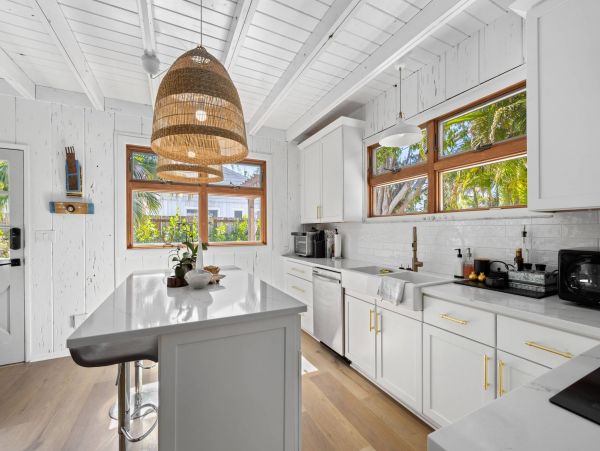 new Arrival Beautiful Longboat Key  Vacation Cottage