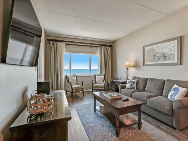 Oceanfront Vacation Rental in Fernandina Beach Sleeps 10