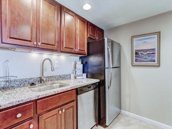 Oceanfront Vacation Rental in Fernandina Beach Sleeps 10