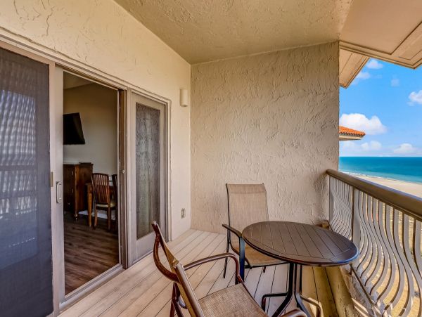 Oceanfront Vacation Rental in Fernandina Beach Sleeps 10