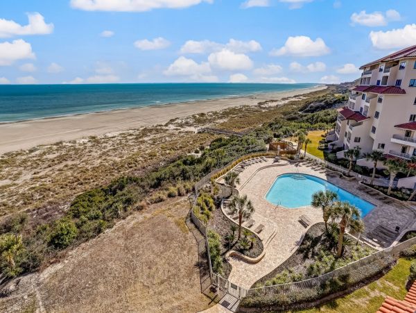 Oceanfront Vacation Rental in Fernandina Beach Sleeps 10