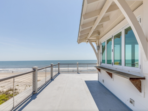 Beachfront Bliss Exquisite Vacation Rental in Folly Beach