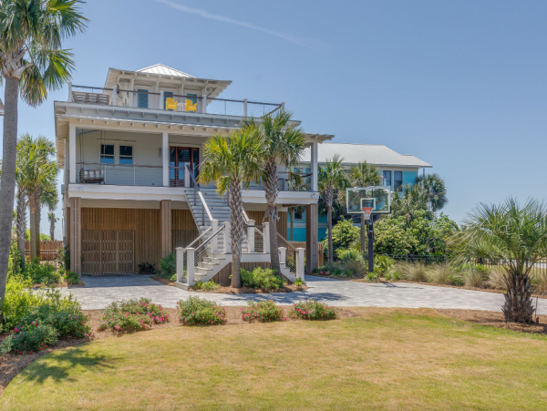 Beachfront Bliss Exquisite Vacation Rental in Folly Beach