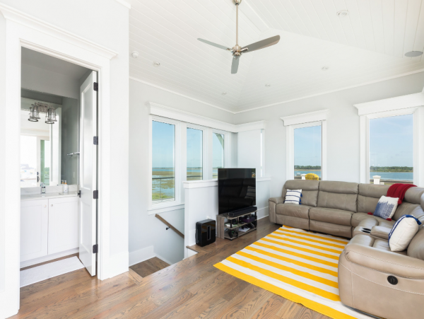 Beachfront Bliss Exquisite Vacation Rental in Folly Beach