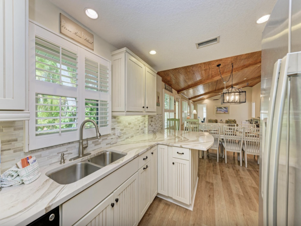 Holmes Beach Vacation Rental Anna Maria Island Cottage with Pool