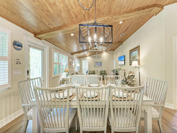 Holmes Beach Vacation Rental Anna Maria Island Cottage with Pool