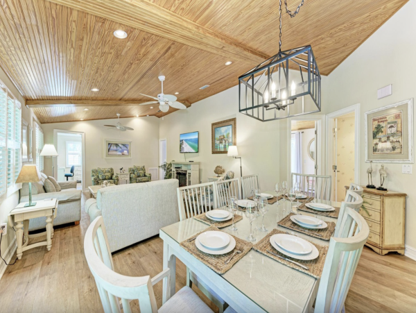 Holmes Beach Vacation Rental Anna Maria Island Cottage with Pool