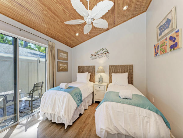 Holmes Beach Vacation Rental Anna Maria Island Cottage with Pool