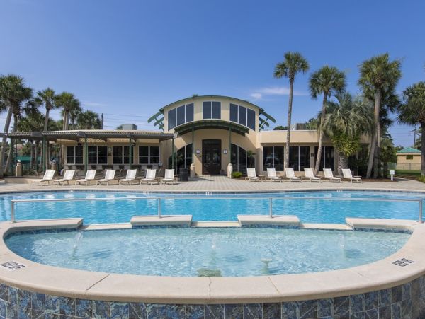 Destin Vacation Home Four Bedroom Walk to Beach
