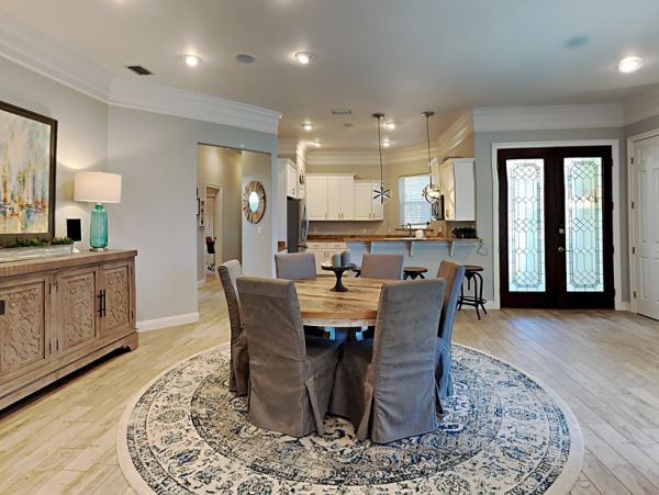 Destin Vacation Home Four Bedroom Walk to Beach
