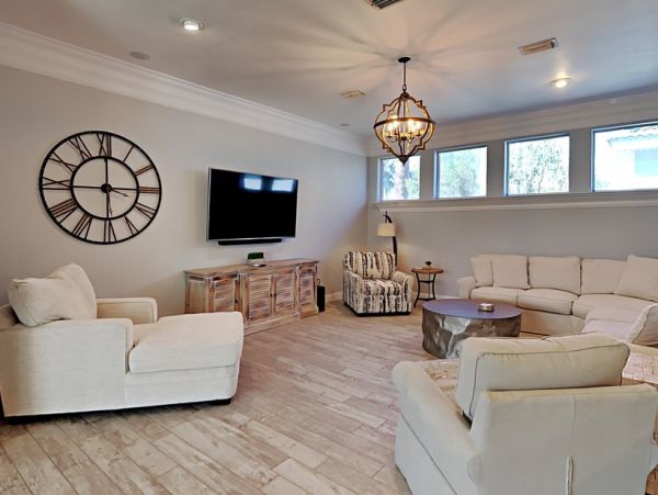 Destin Vacation Home Four Bedroom Walk to Beach