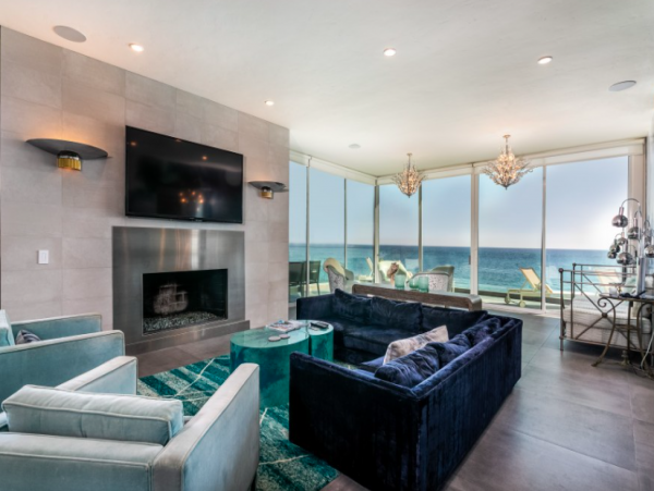 Malibu Ocean front House 4 bedrooms/ 4 bathrooms