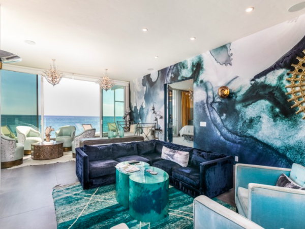 Malibu Ocean front House 4 bedrooms/ 4 bathrooms
