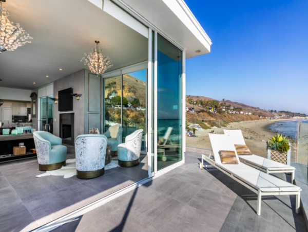 Malibu Ocean front House 4 bedrooms/ 4 bathrooms