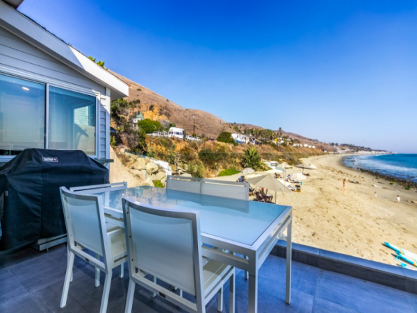 Malibu Ocean front House 4 bedrooms/ 4 bathrooms