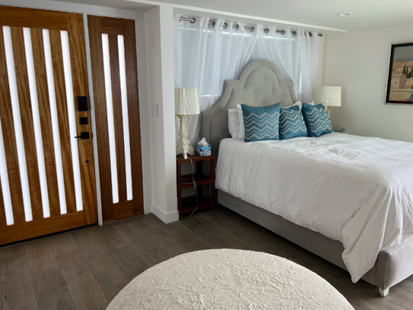 Malibu Ocean front House 4 bedrooms/ 4 bathrooms