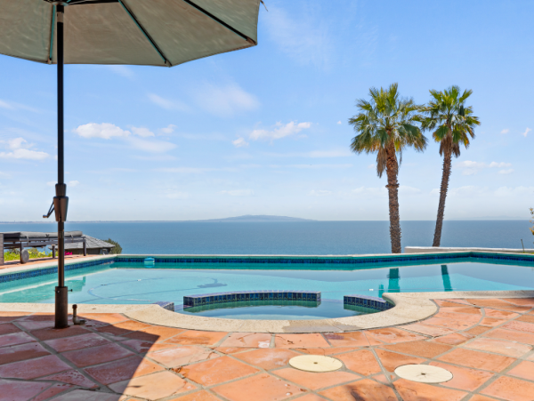 6 Bedrooms Ocean View Malibu House