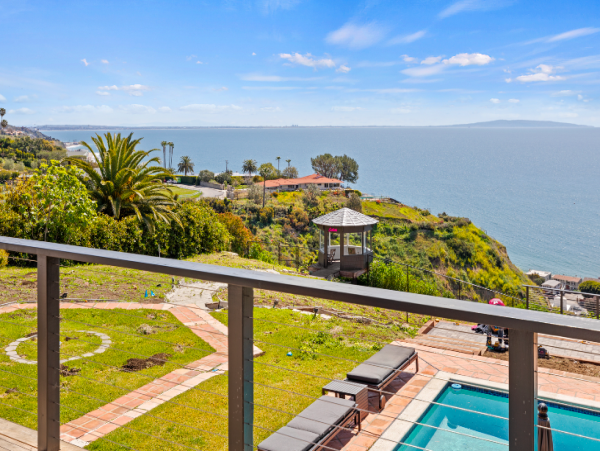 6 Bedrooms Ocean View Malibu House