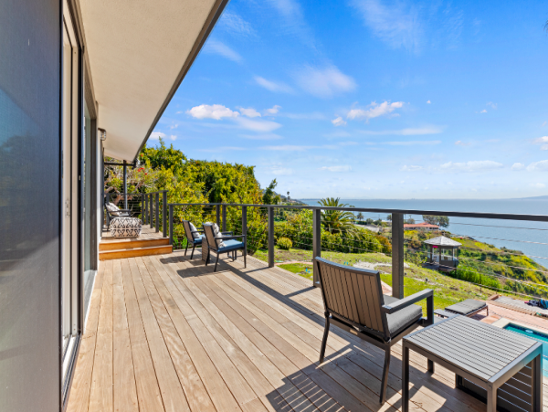 6 Bedrooms Ocean View Malibu House
