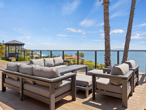 6 Bedrooms Ocean View Malibu House