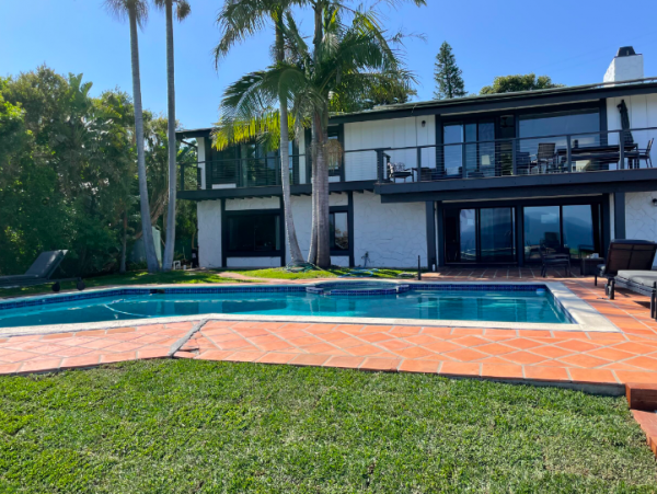 6 Bedrooms Ocean View Malibu House