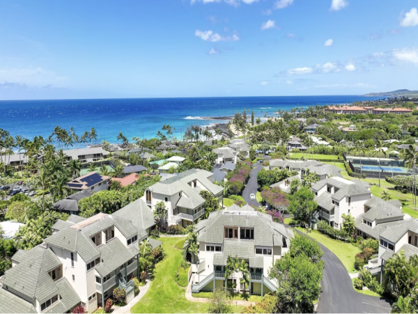 Stroll to World Class Beaches Amazing Pool