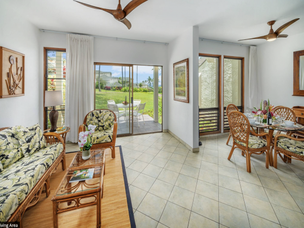 Stunning Vacation Condo Lovely Views & Amenities