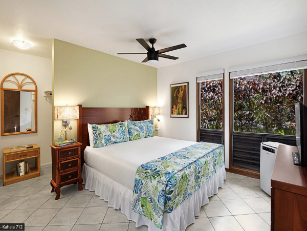Stunning Vacation Condo Lovely Views & Amenities