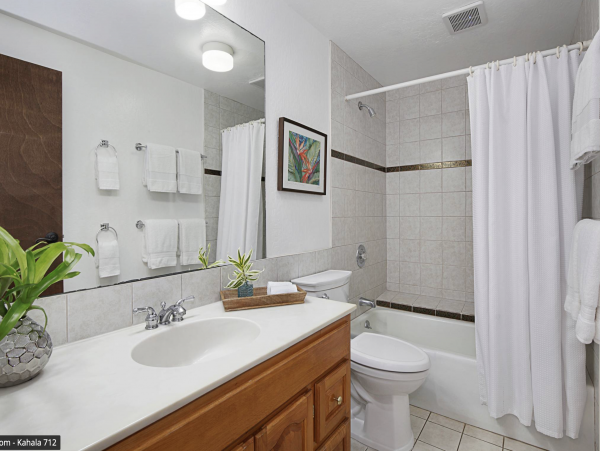 Stunning Vacation Condo Lovely Views & Amenities