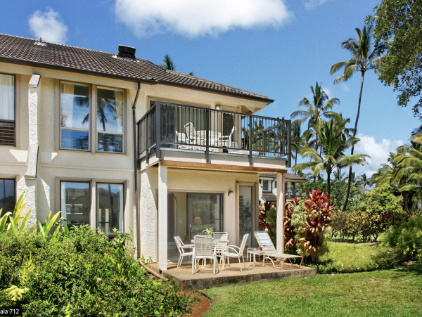 Stunning Vacation Condo Lovely Views & Amenities