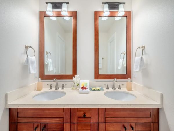 Poipu Four-Bedroom Condo with Golf Course Views