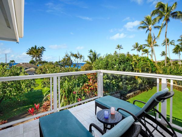 Beachfront Vacation Rental with 3 Bedrooms