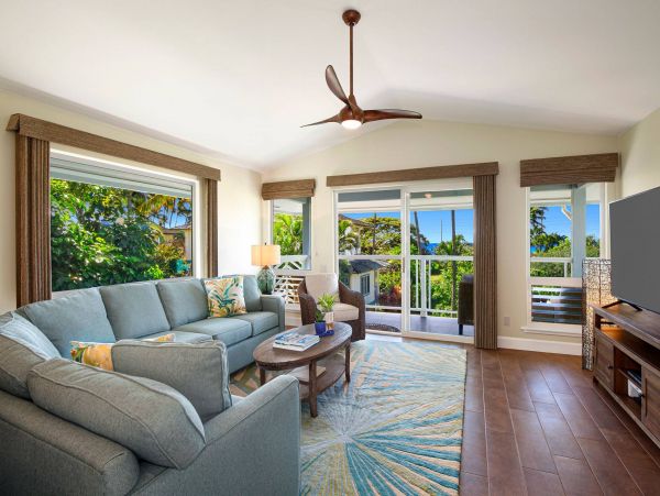 Beachfront Vacation Rental with 3 Bedrooms