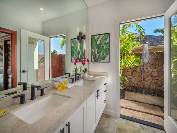 Fabulous Poipu Home 4 Bedroom Plus Loft, Private Pool & Spa