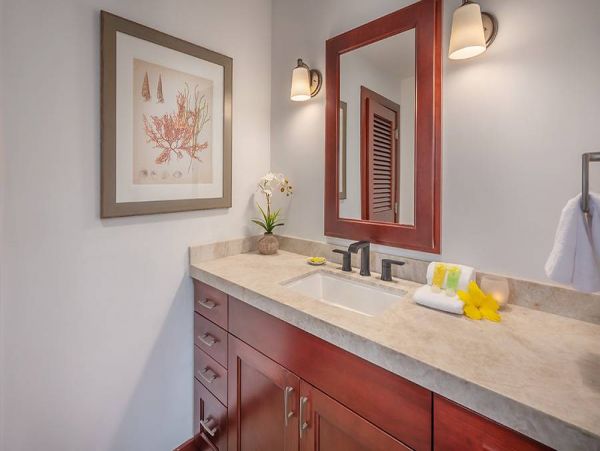 Fabulous Poipu Home 4 Bedroom Plus Loft, Private Pool & Spa
