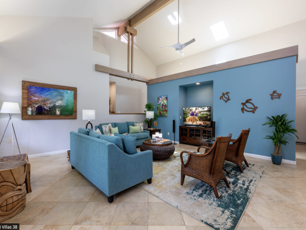 Charming 3-Bedroom Resort Retreat with a Garden in Poipu - Walk to Beach