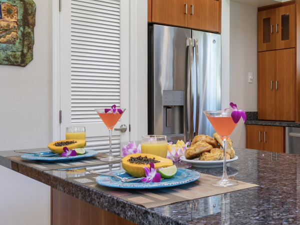 Charming 3-Bedroom Resort Retreat with a Garden in Poipu - Walk to Beach