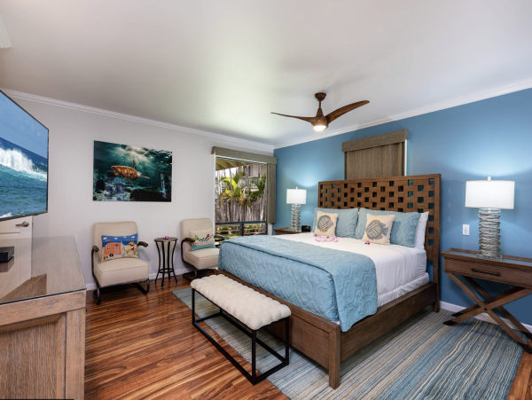 Charming 3-Bedroom Resort Retreat with a Garden in Poipu - Walk to Beach