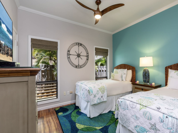 Charming 3-Bedroom Resort Retreat with a Garden in Poipu - Walk to Beach
