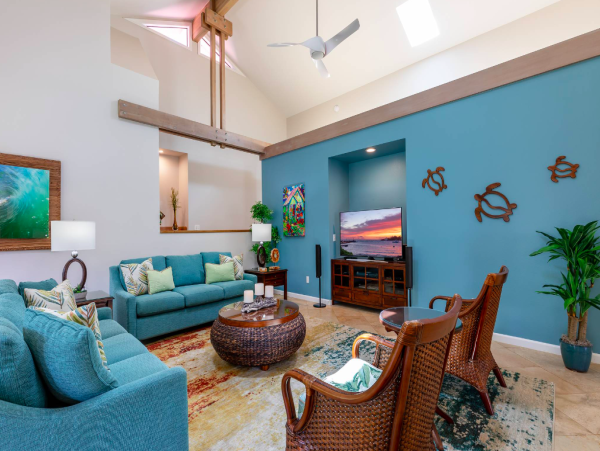 Charming 3-Bedroom Resort Retreat with a Garden in Poipu - Walk to Beach